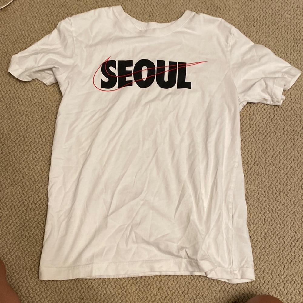 Nike Seoul Tee Shirt Medium